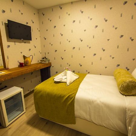Kuzen Otel (Adults Only) Istanbul Room photo